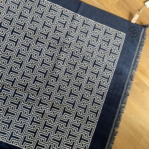 NWT! Tory Burch Oversized T-Tile Beach Towel -Navy - Picture 5 of 7